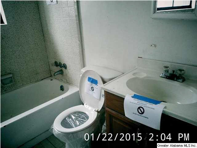 2209 Powderly Avenue Southwest Birmingham, AL 35211 - Photo 8 of 9
