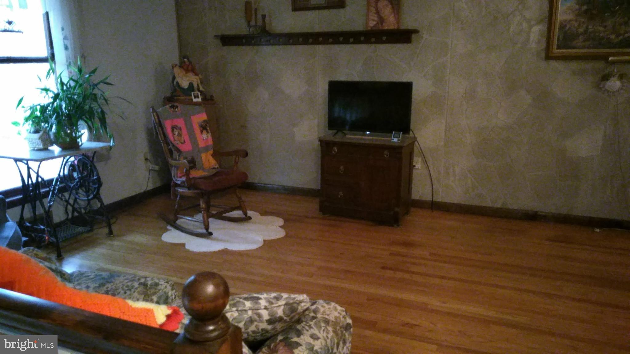 106 Northside Road Elverson, PA 19520 - Photo 11 of 36 Living Room