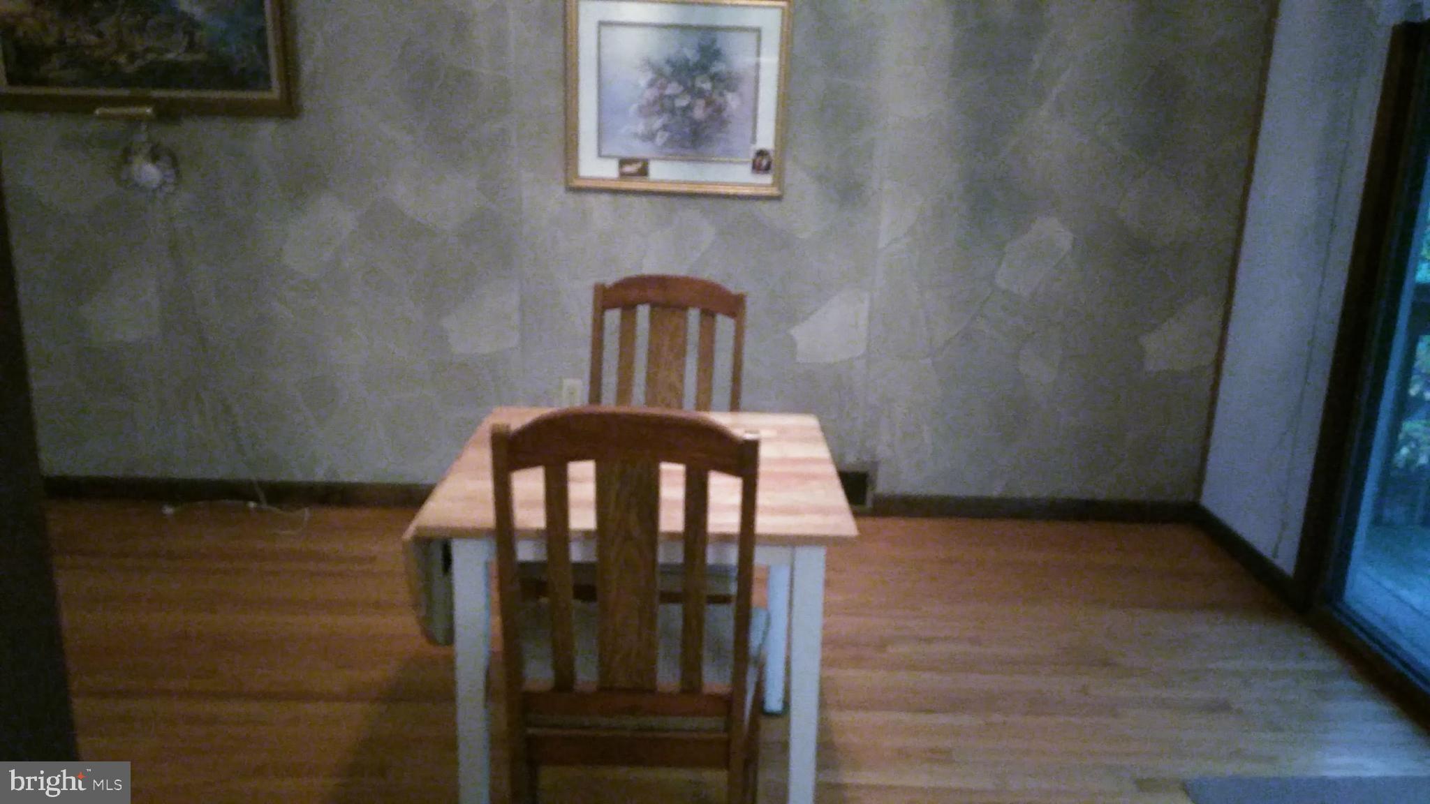 106 Northside Road Elverson, PA 19520 - Photo 12 of 36 Dining area
