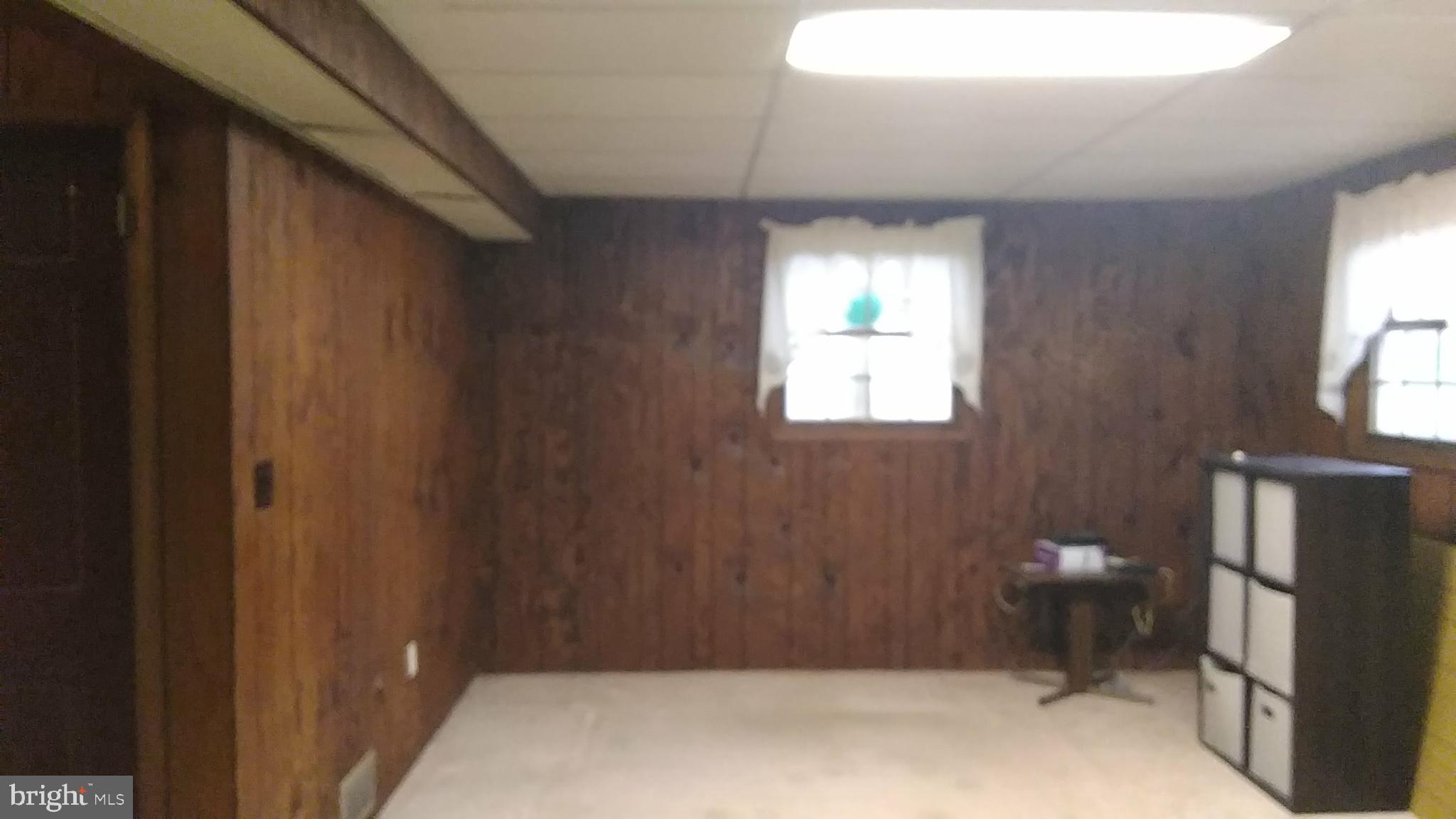 106 Northside Road Elverson, PA 19520 - Photo 32 of 36 Faily Room