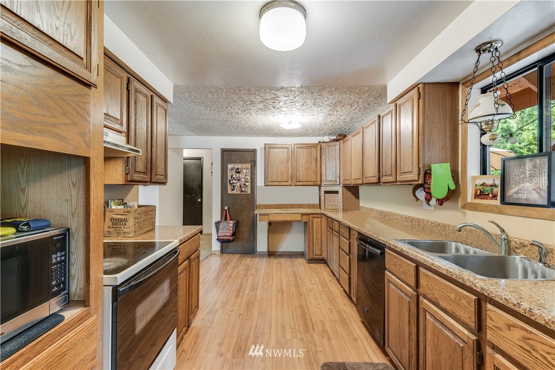 17908 Trombley Road Snohomish, WA 98290 - Photo 9 of 25