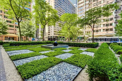 $249,900 | 260 East Chestnut Street, Unit 1111, Chicago, IL 60611