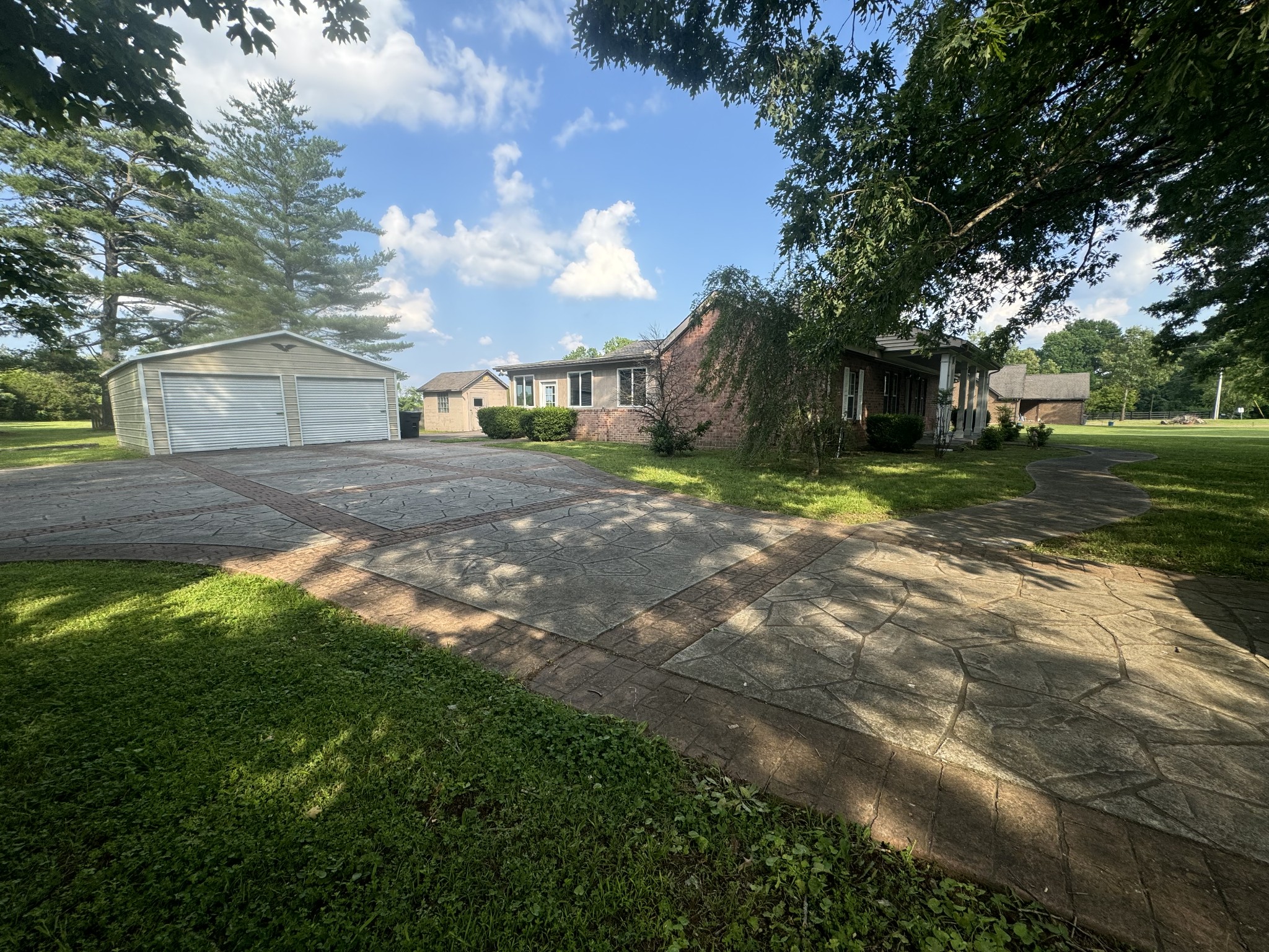 2207 Wolfe Road White Bluff, TN 37187 - Photo 5 of 42 Gallery Image 5