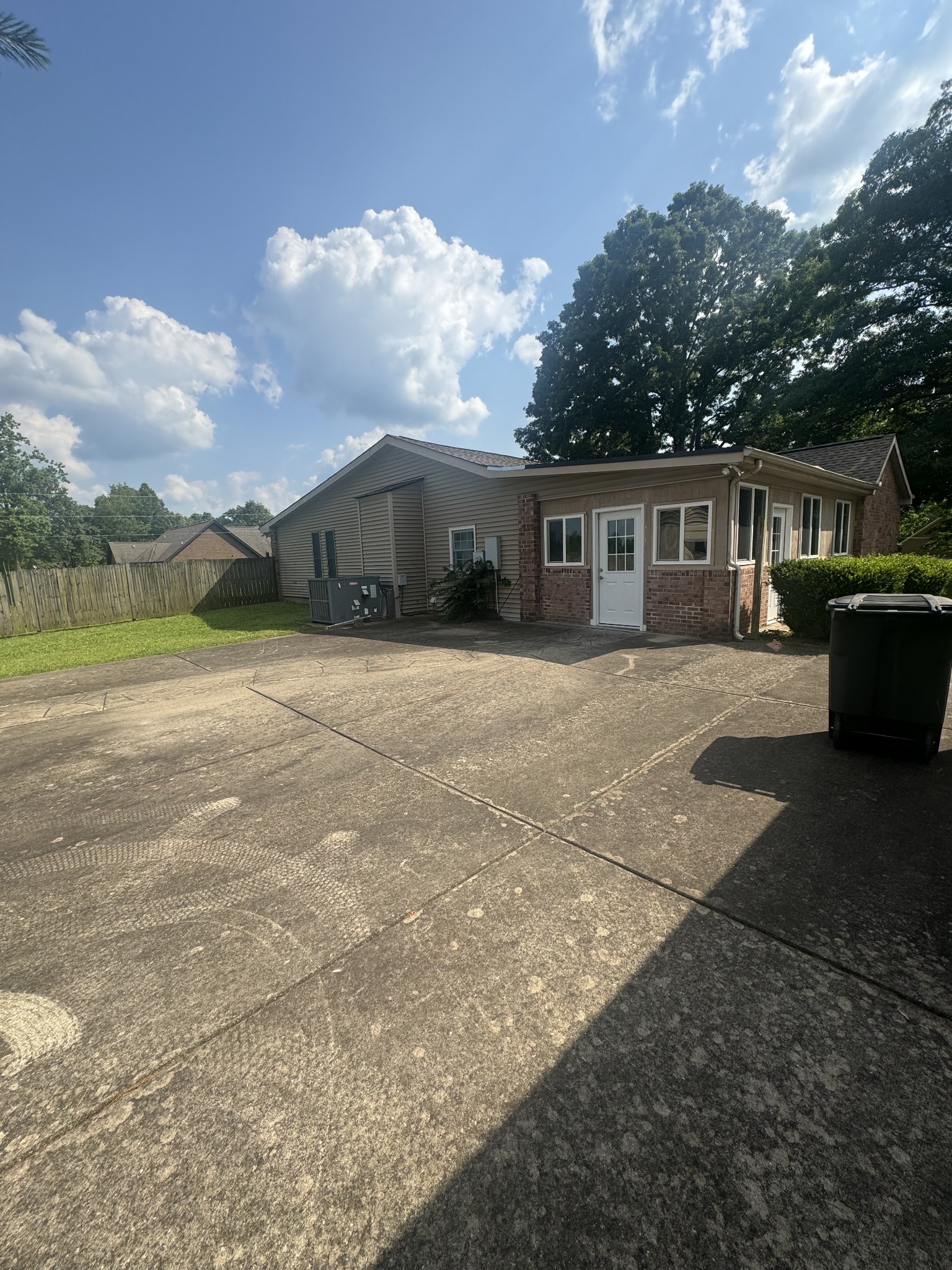 2207 Wolfe Road White Bluff, TN 37187 - Photo 9 of 42 Gallery Image 9
