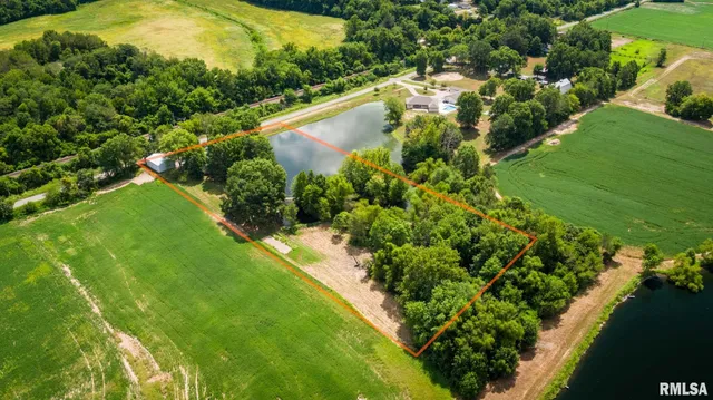 $300,000 | 541 Dallas Road, Murphysboro, IL 62966