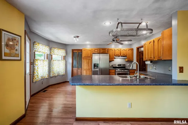 $300,000 | 541 Dallas Road, Murphysboro, IL 62966