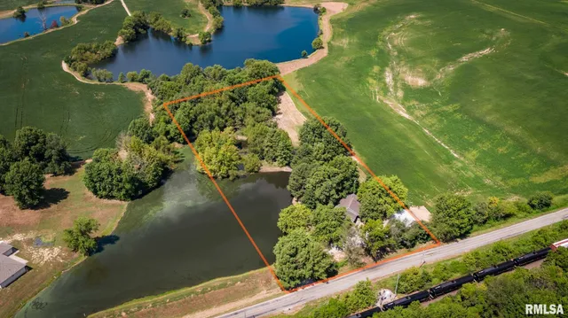 $300,000 | 541 Dallas Road, Murphysboro, IL 62966