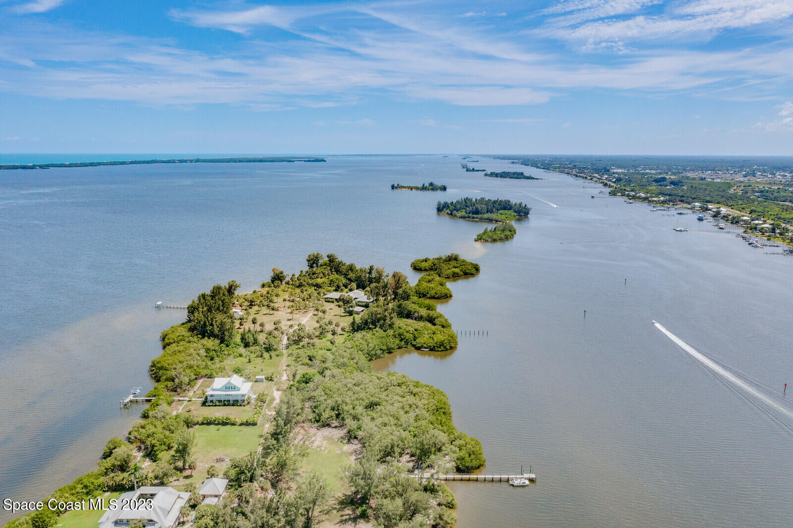 2 Grant Island Estates Grant, FL 32949 - Photo 10 of 13 a view of a lot of flowers in a lot