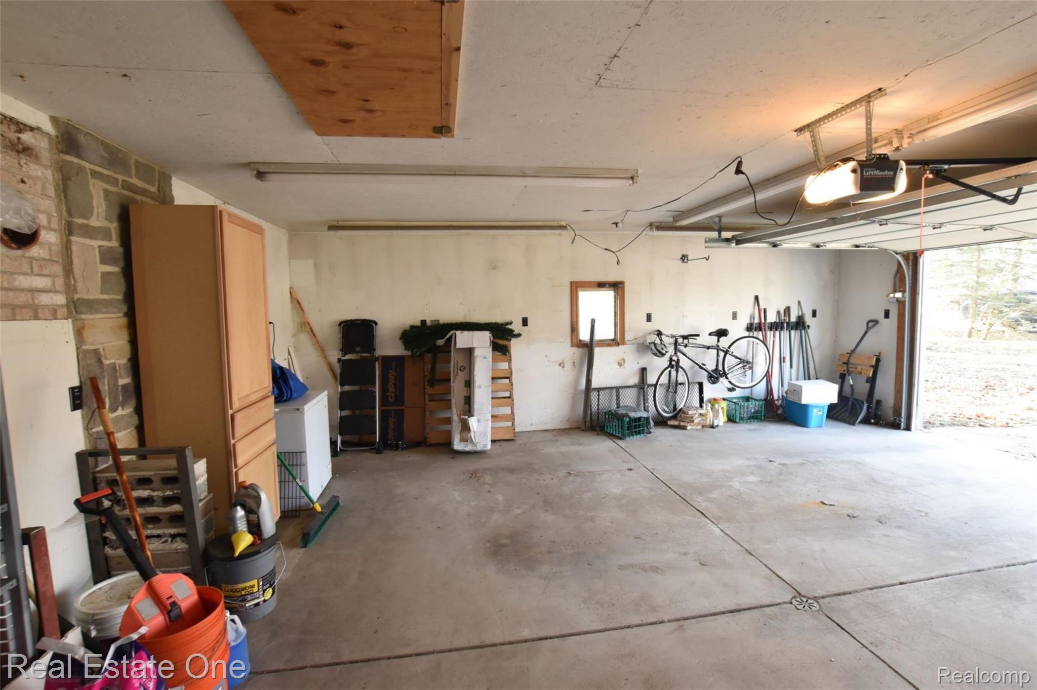 1626 Remsing Street Hartland, MI 48353 - Photo 16 of 17 2.5 car garage