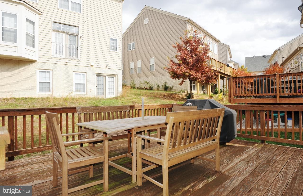 9089 Furey Road Lorton, VA 22079 - Photo 11 of 33 Deck