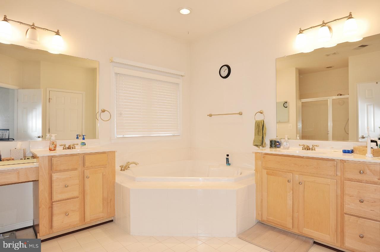9089 Furey Road Lorton, VA 22079 - Photo 19 of 33 Master Bath