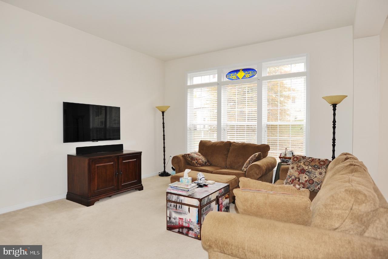 9089 Furey Road Lorton, VA 22079 - Photo 8 of 33 Family Room