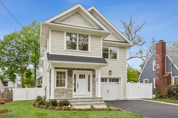 $1,895,000 | 4 Shadylawn Drive, Madison, NJ 07940