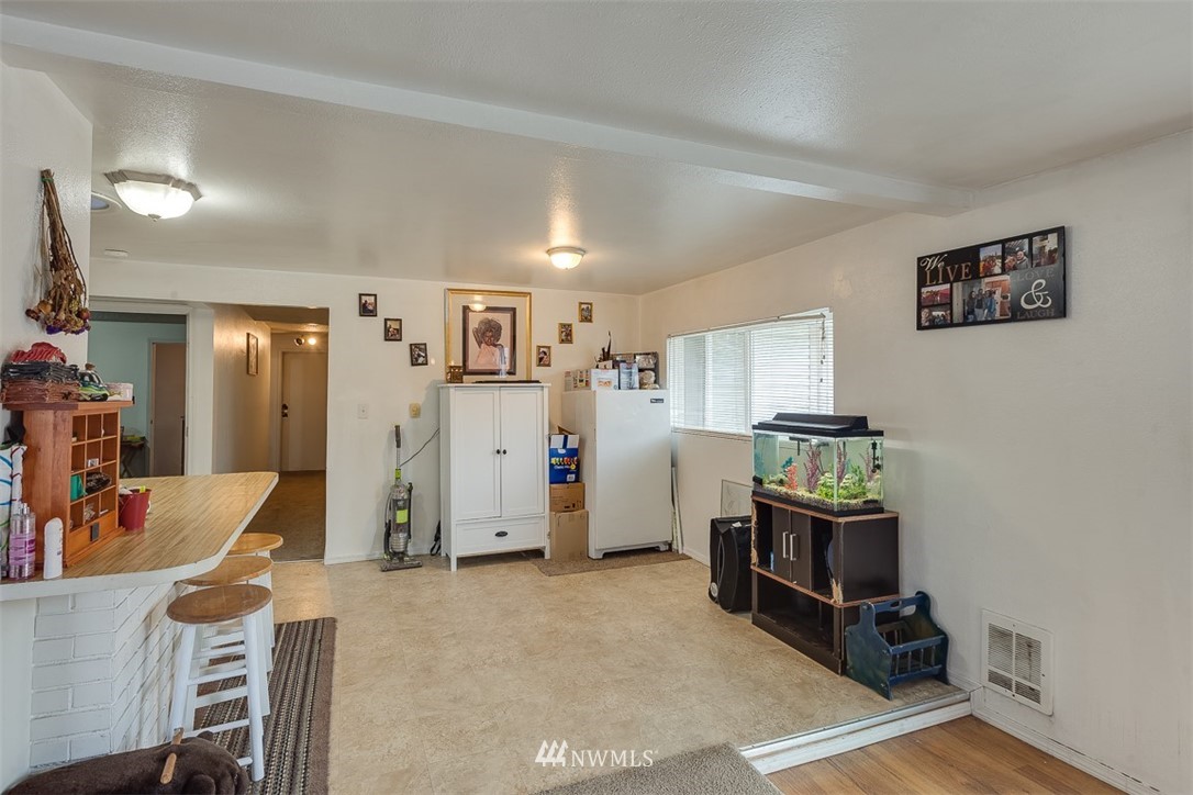 910 North Laventure Road, Unit A & B Mount Vernon, WA 98273 - Photo 3 of 16 Gallery Image 3