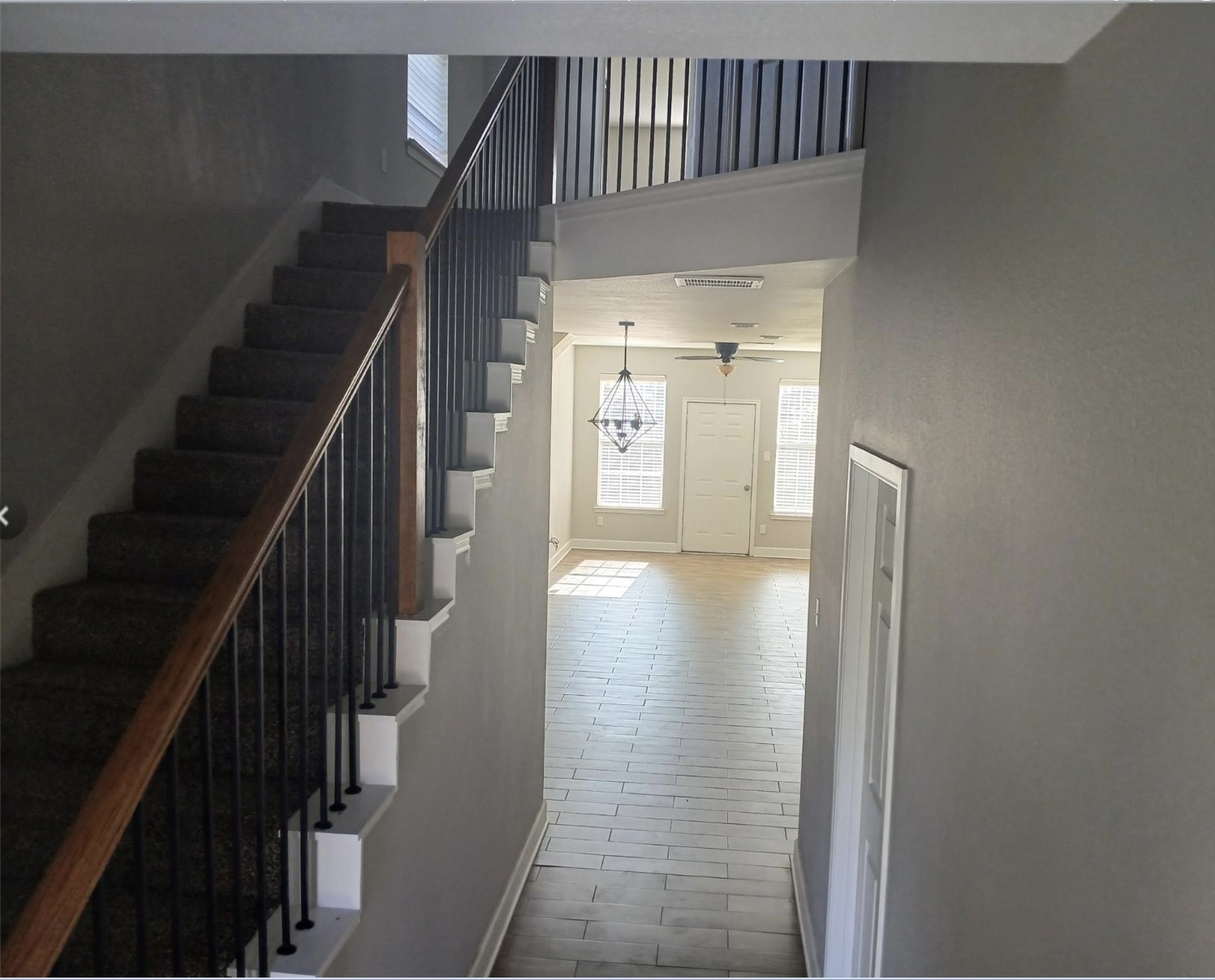 4122 Mallow Street, Unit B Houston, TX 77051 - Photo 4 of 11 a view of gallery