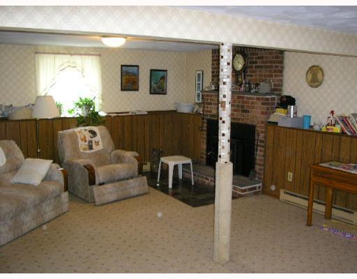 318 Hopkins Hill Road Coventry, RI 02816 - Photo 6 of 8 Den/Family/Great Room.