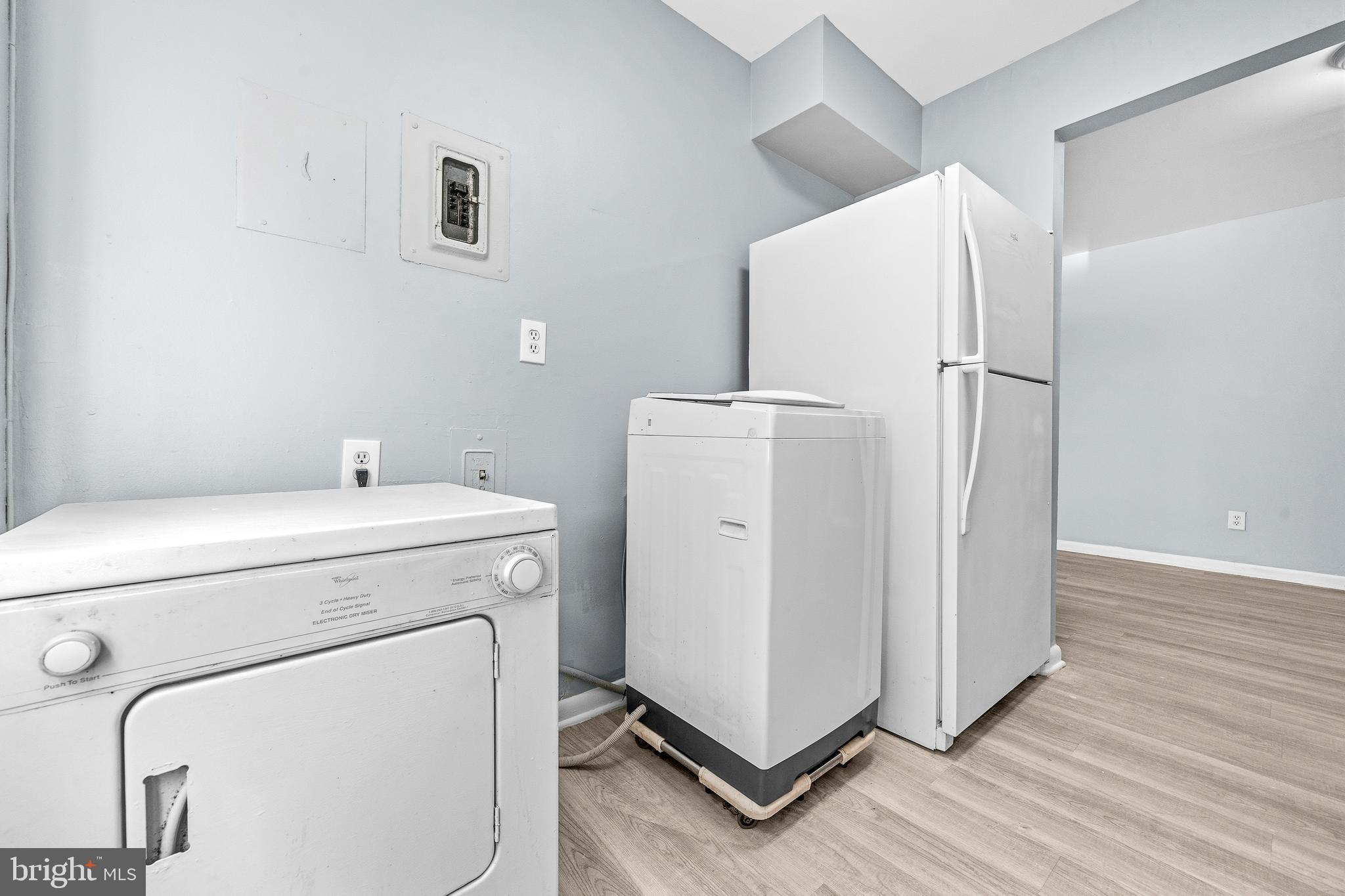 4260 Buckman Road, Unit 43 Alexandria, VA 22309 - Photo 15 of 35 a utility room with dryer and washer