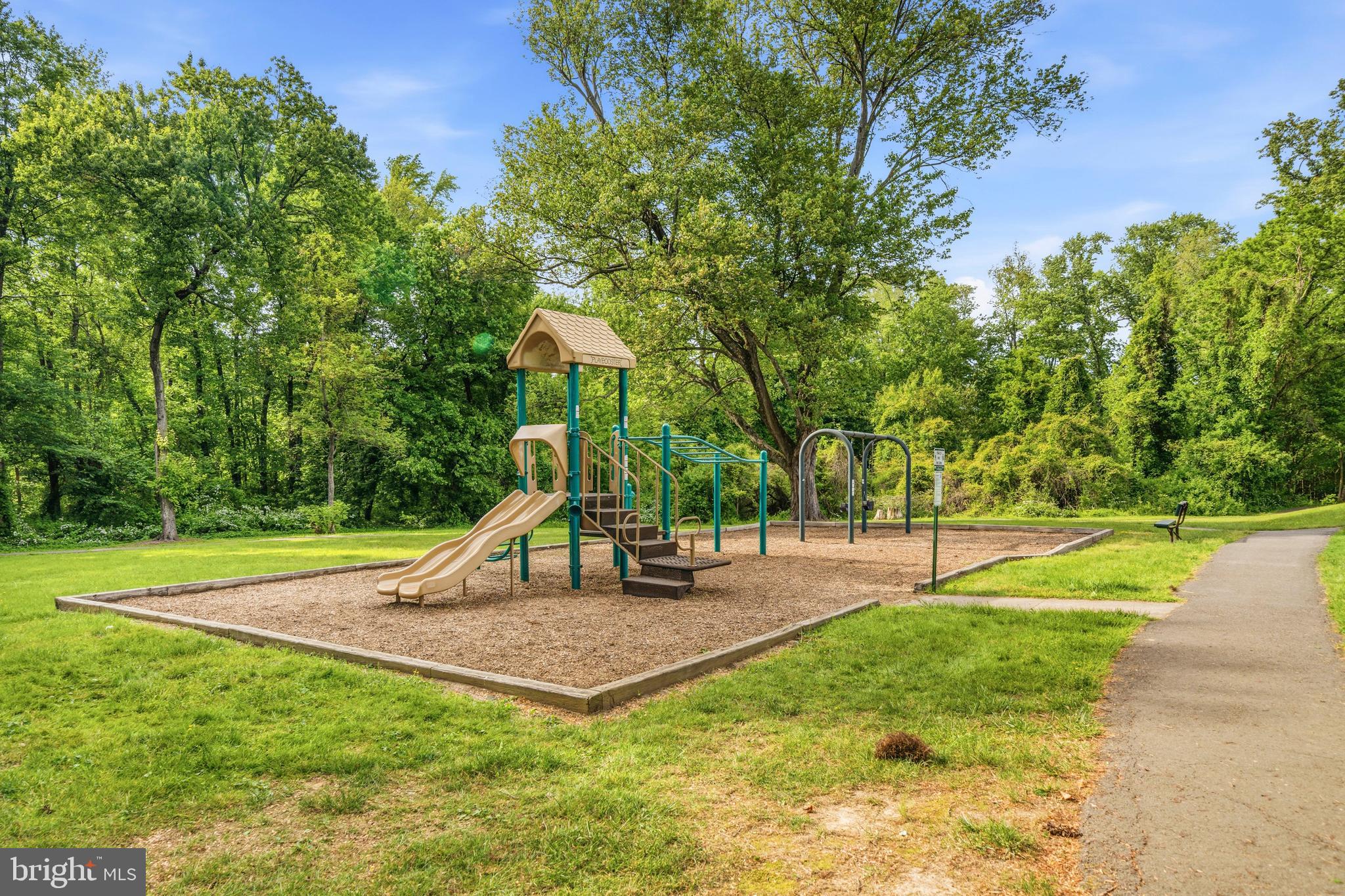 4260 Buckman Road, Unit 43 Alexandria, VA 22309 - Photo 24 of 35 a view of a park with swings