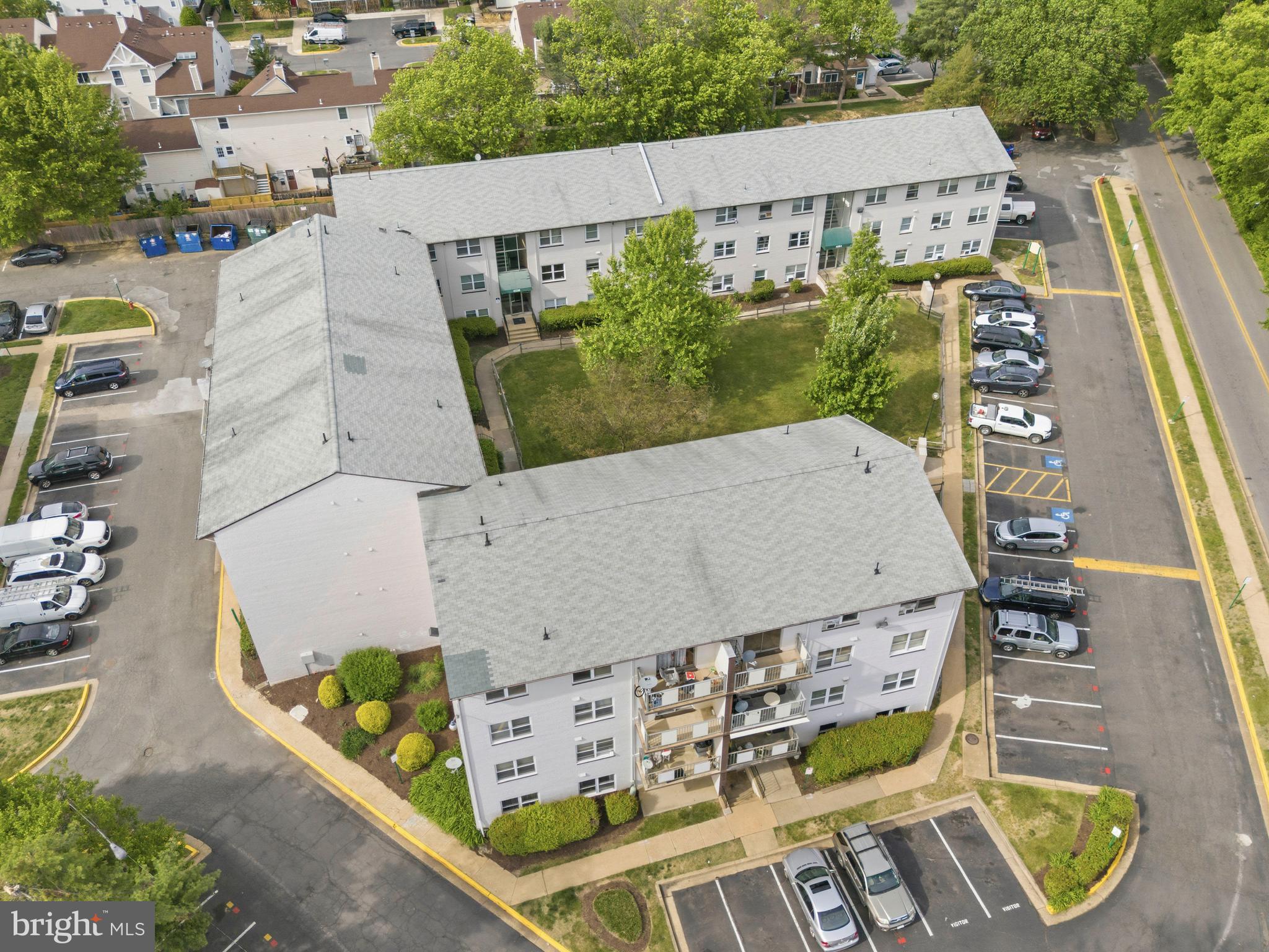 4260 Buckman Road, Unit 43 Alexandria, VA 22309 - Photo 30 of 35 an aerial view of a balcony with outdoor seating