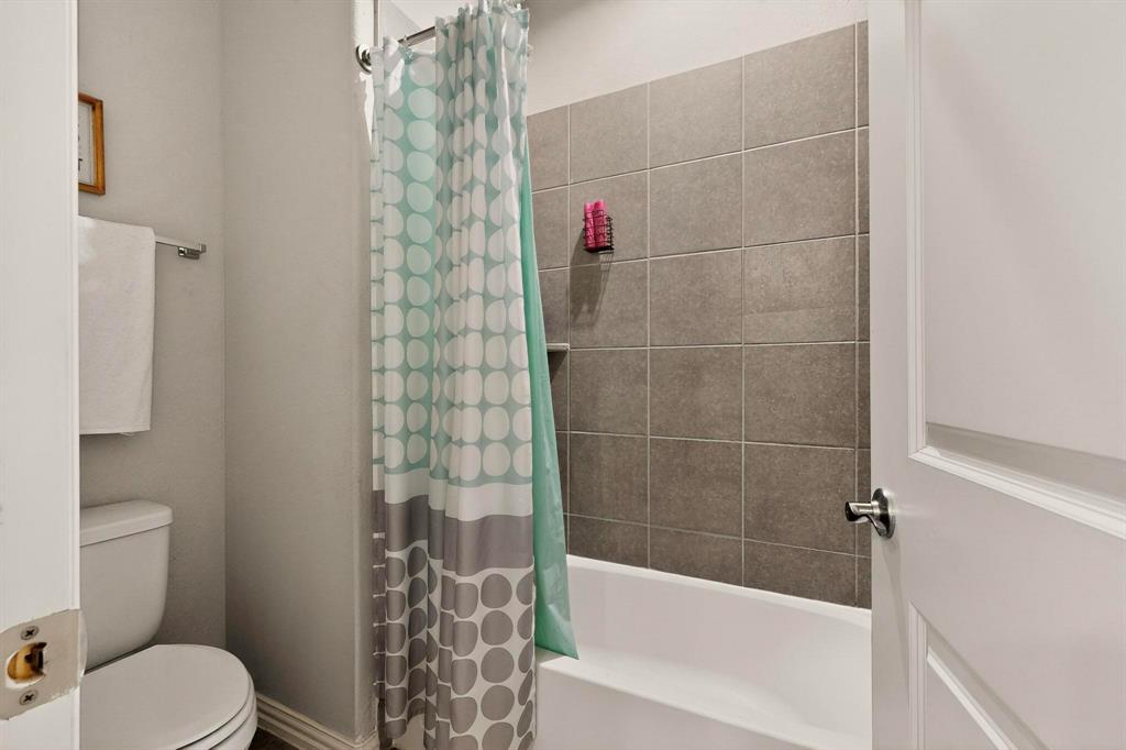 1027 Zachary Way Allen, TX 75013 - Photo 19 of 35 Guest or children's bathroom is spacious