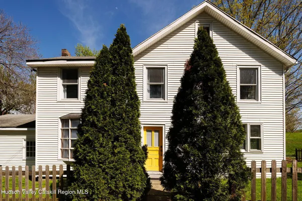 $745,000 | 420 Rhinecliff Road, Rhinebeck, NY 12572