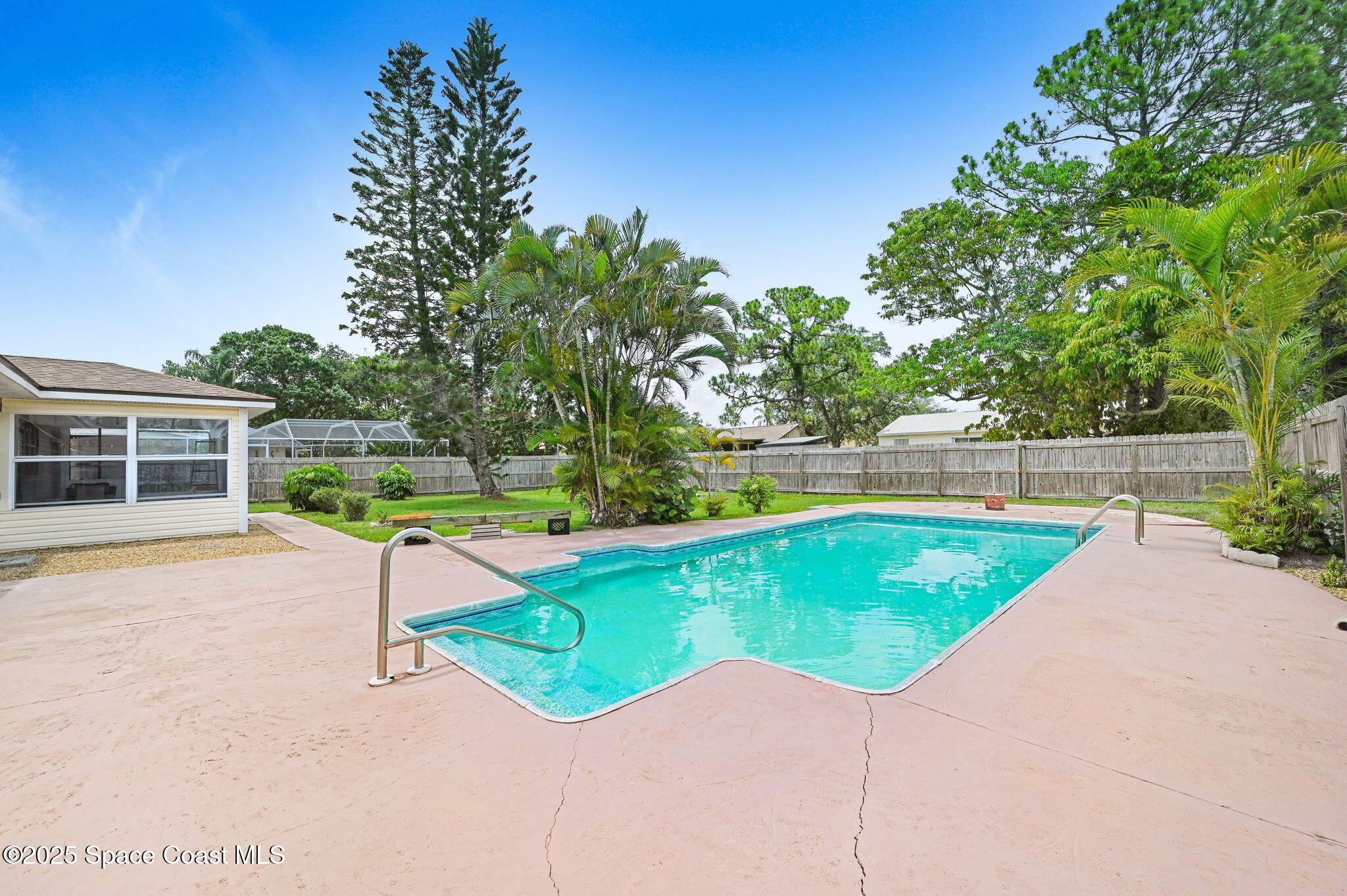 409 Stendal Road Northwest Palm Bay, FL 32907 - Photo 2 of 35 DSC_3418