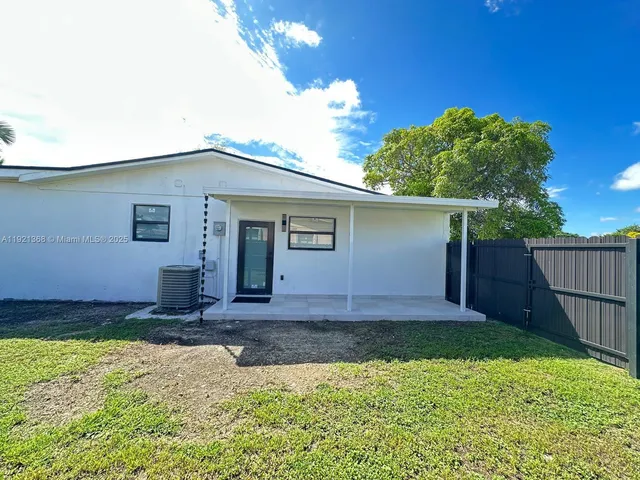 $3,400 | 19823 Southwest 119th Court, Miami, FL 33177