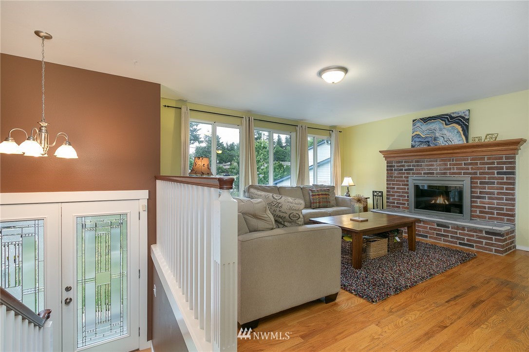 4125 Southeast 4th Place Renton, WA 98059 - Photo 5 of 23