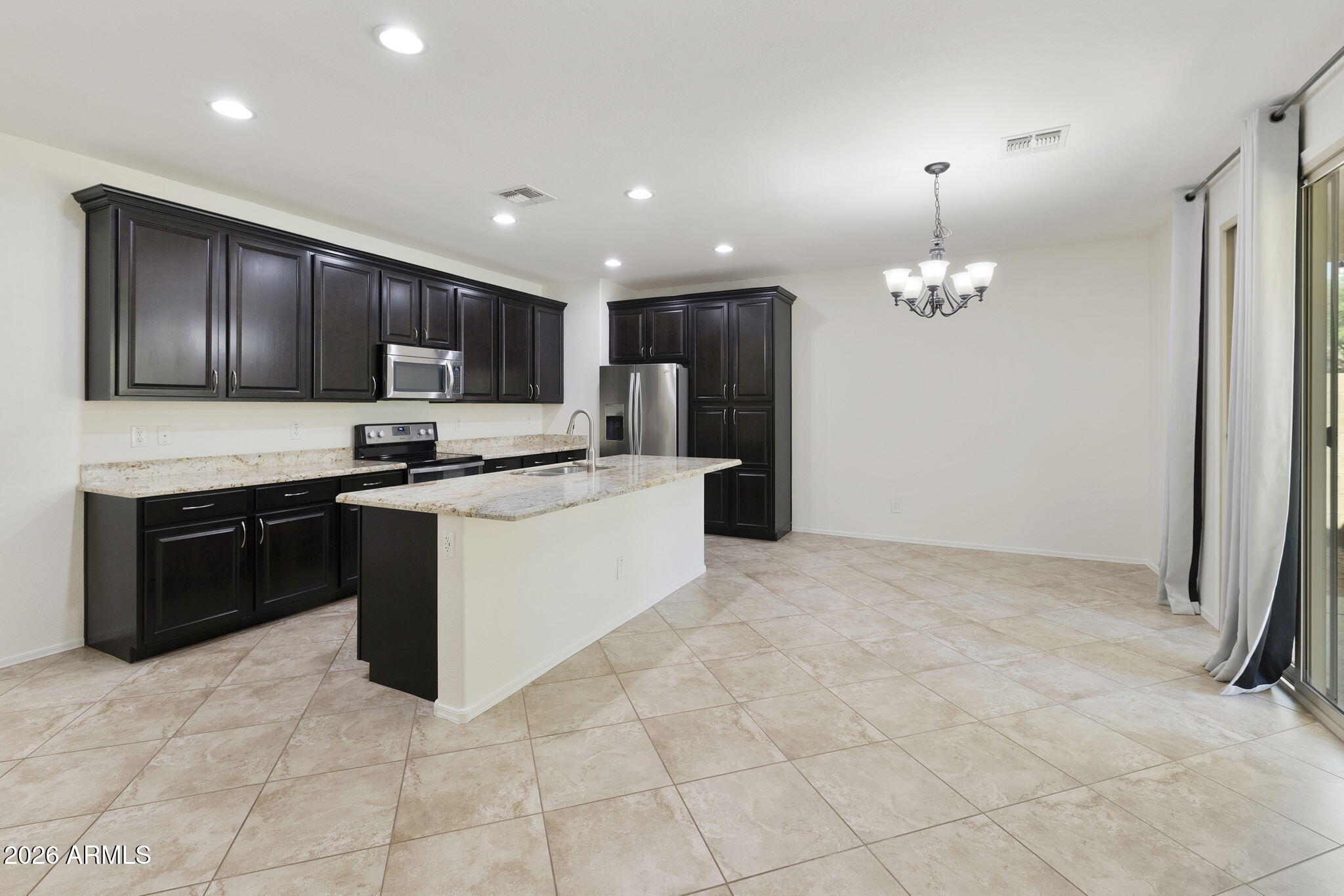 3328 East Roland Street Mesa, AZ 85213 - Photo 5 of 28