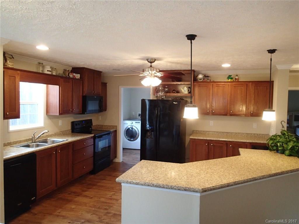 1934 Fox Mountain Road Columbus, NC 28722 - Photo 4 of 18 Gallery Image 4