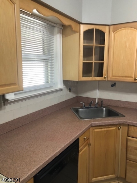 7 Rosedale Avenue Montclair, NJ 07042 - Photo 5 of 17