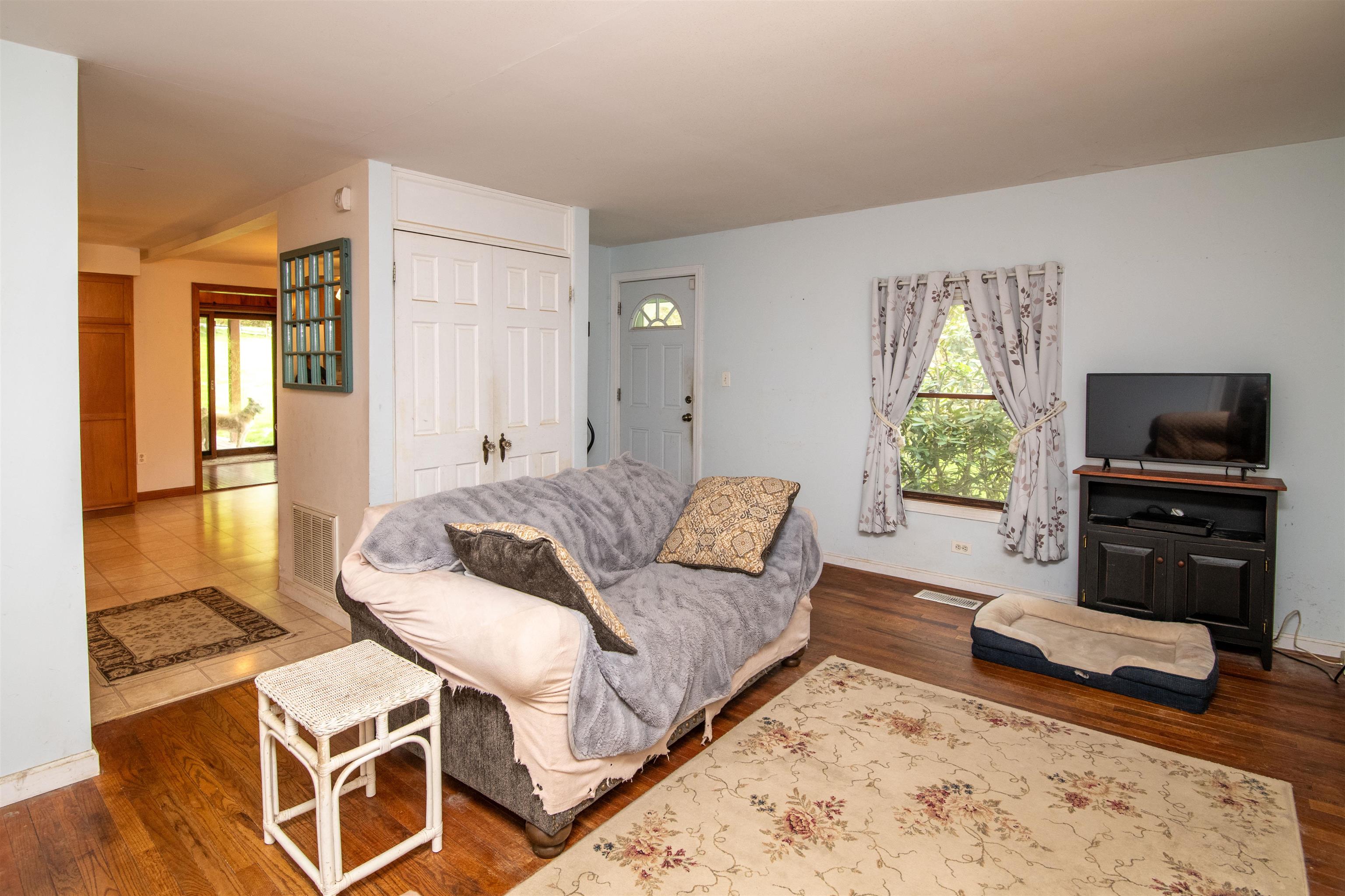 1529 Belmont Road Mount Holly, VT 05730 - Photo 5 of 39