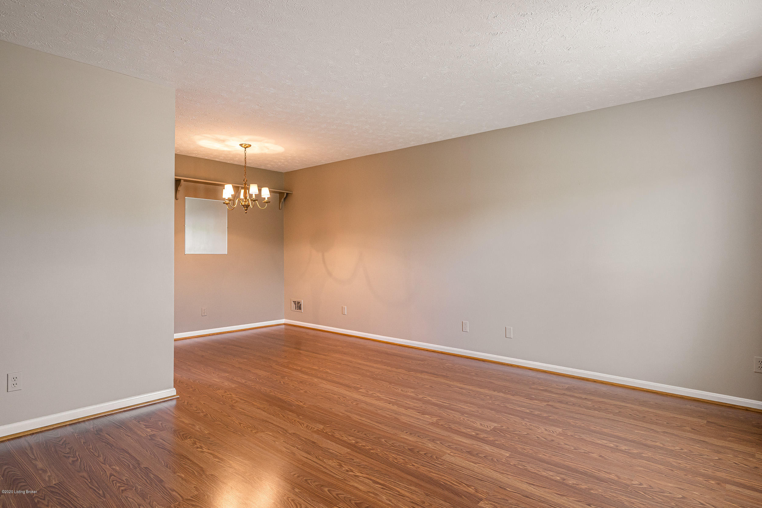 10502 St Rene Road Louisville, KY 40299 - Photo 4 of 38 10502 Saint Rene Road-16