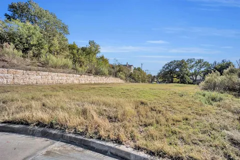 $1,399,000 | 2000 Stone Canyon Court, Arlington, TX 76012