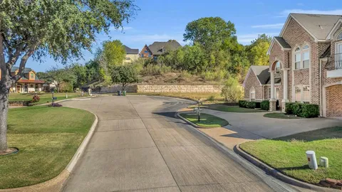 $1,399,000 | 2000 Stone Canyon Court, Arlington, TX 76012