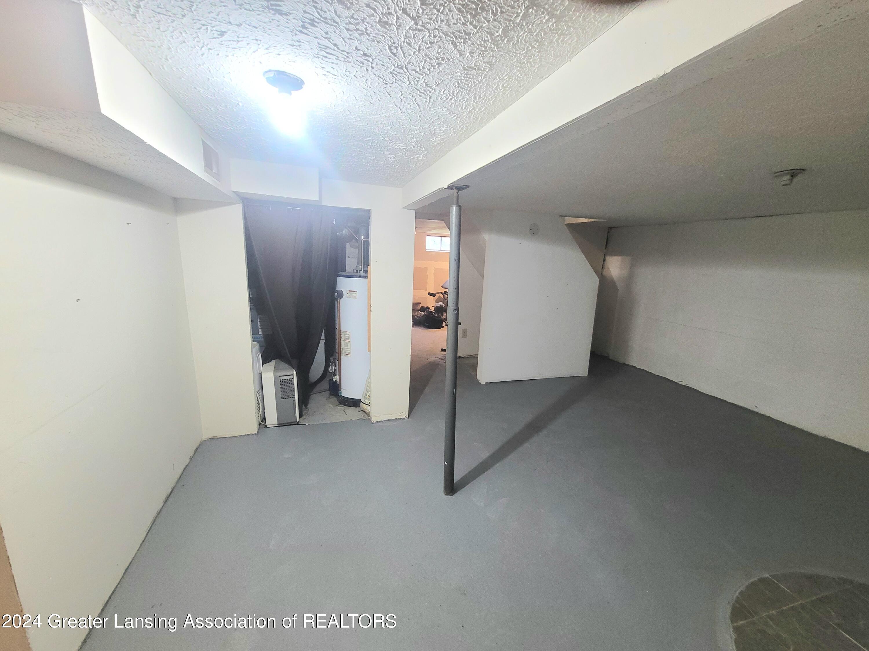 4509 North Aurelius Road Lansing, MI 48910 - Photo 31 of 33 20240607_114924