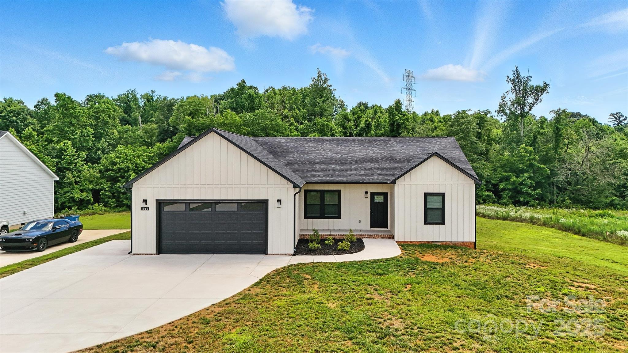 1019 Null Road Lincolnton, NC 28092 - Photo 2 of 32 Gallery Image 2