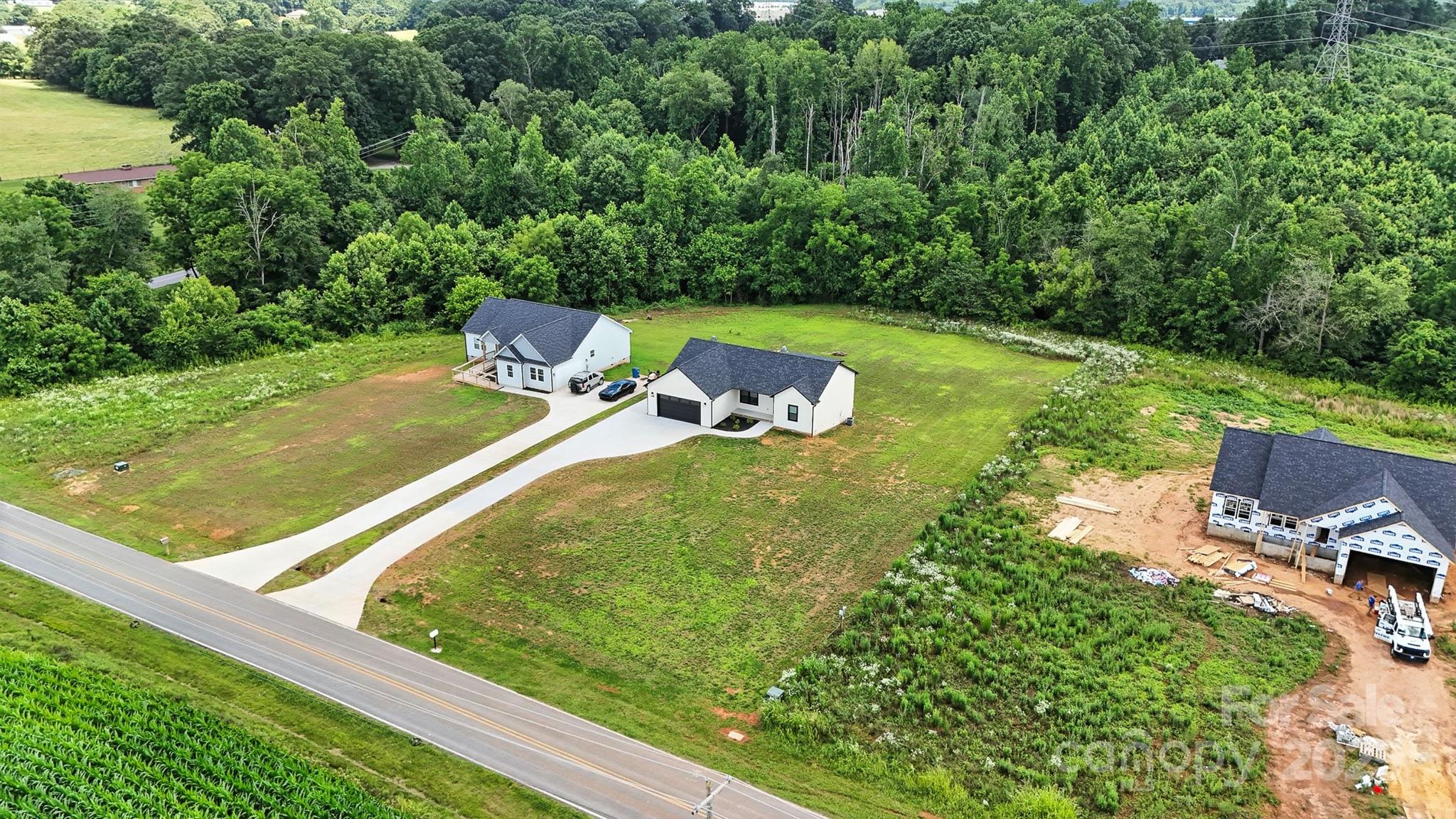 1019 Null Road Lincolnton, NC 28092 - Photo 5 of 32 Gallery Image 5