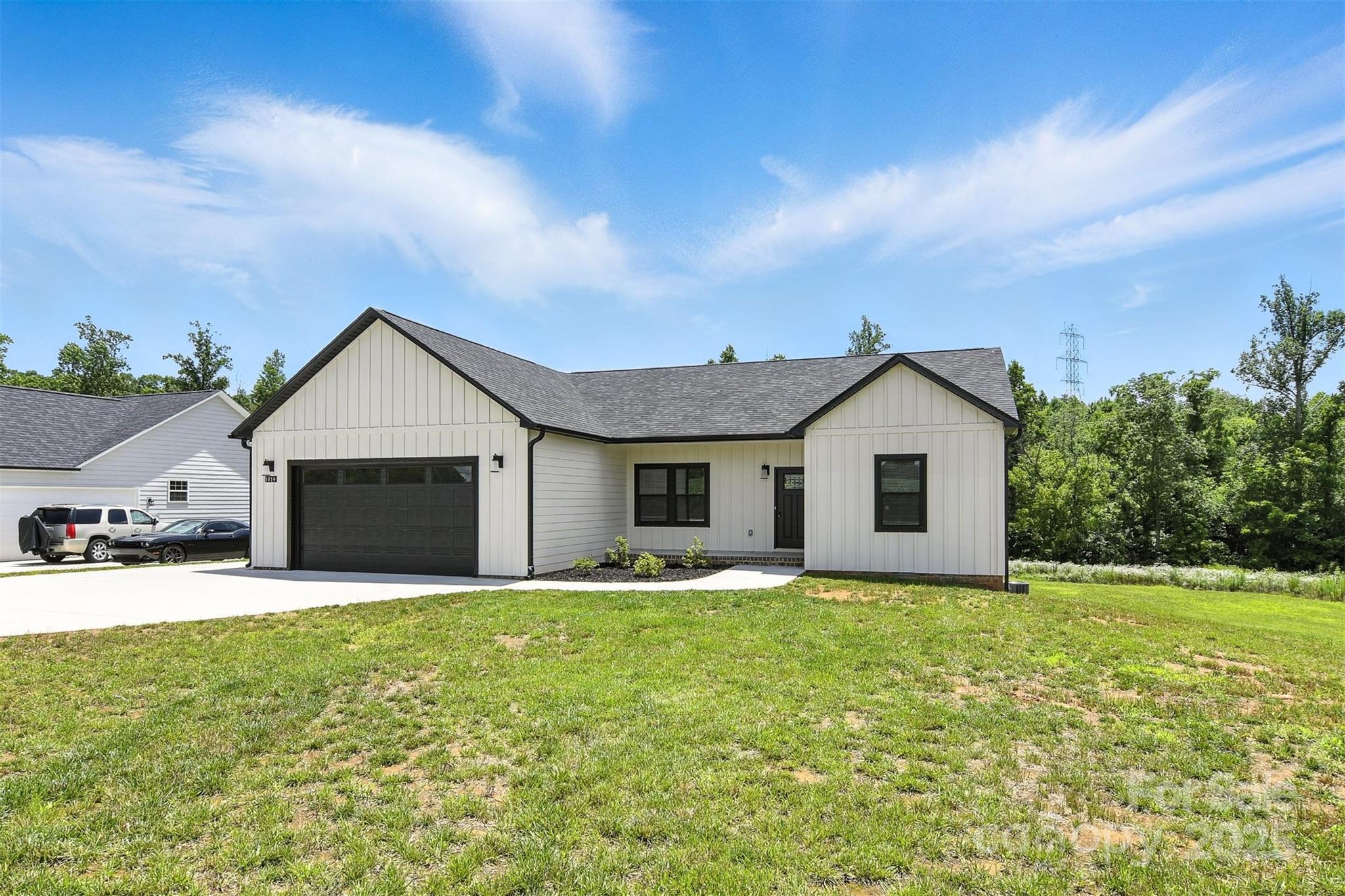 1019 Null Road Lincolnton, NC 28092 - Photo 6 of 32 Gallery Image 6