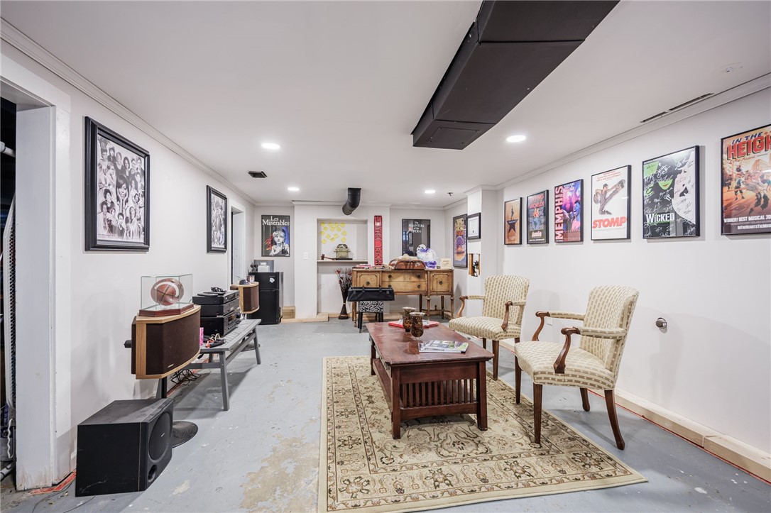 183 Corwin Road Rochester, NY 14610 - Photo 31 of 43