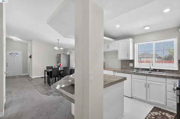 $674,900 | 628 South 17th Street, Richmond, CA 94804