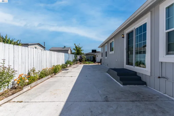 $674,900 | 628 South 17th Street, Richmond, CA 94804