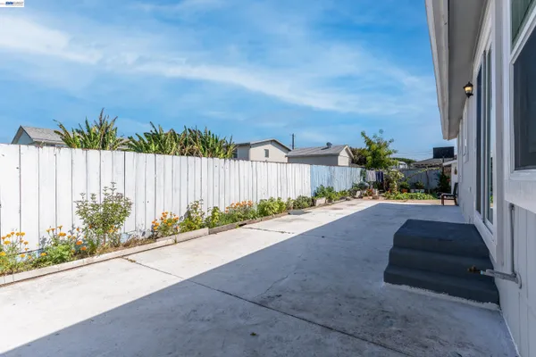 $674,900 | 628 South 17th Street, Richmond, CA 94804