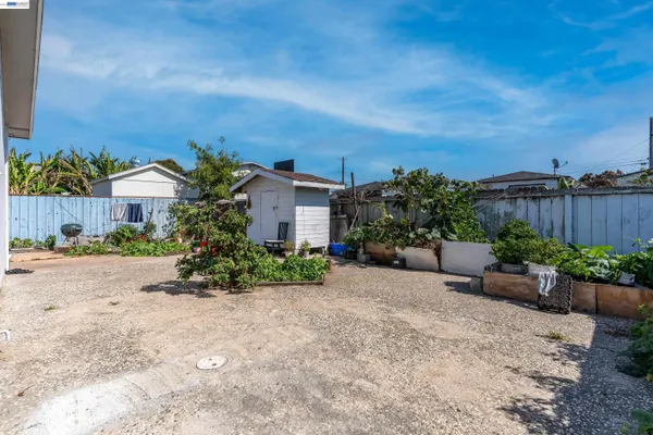 $674,900 | 628 South 17th Street, Richmond, CA 94804