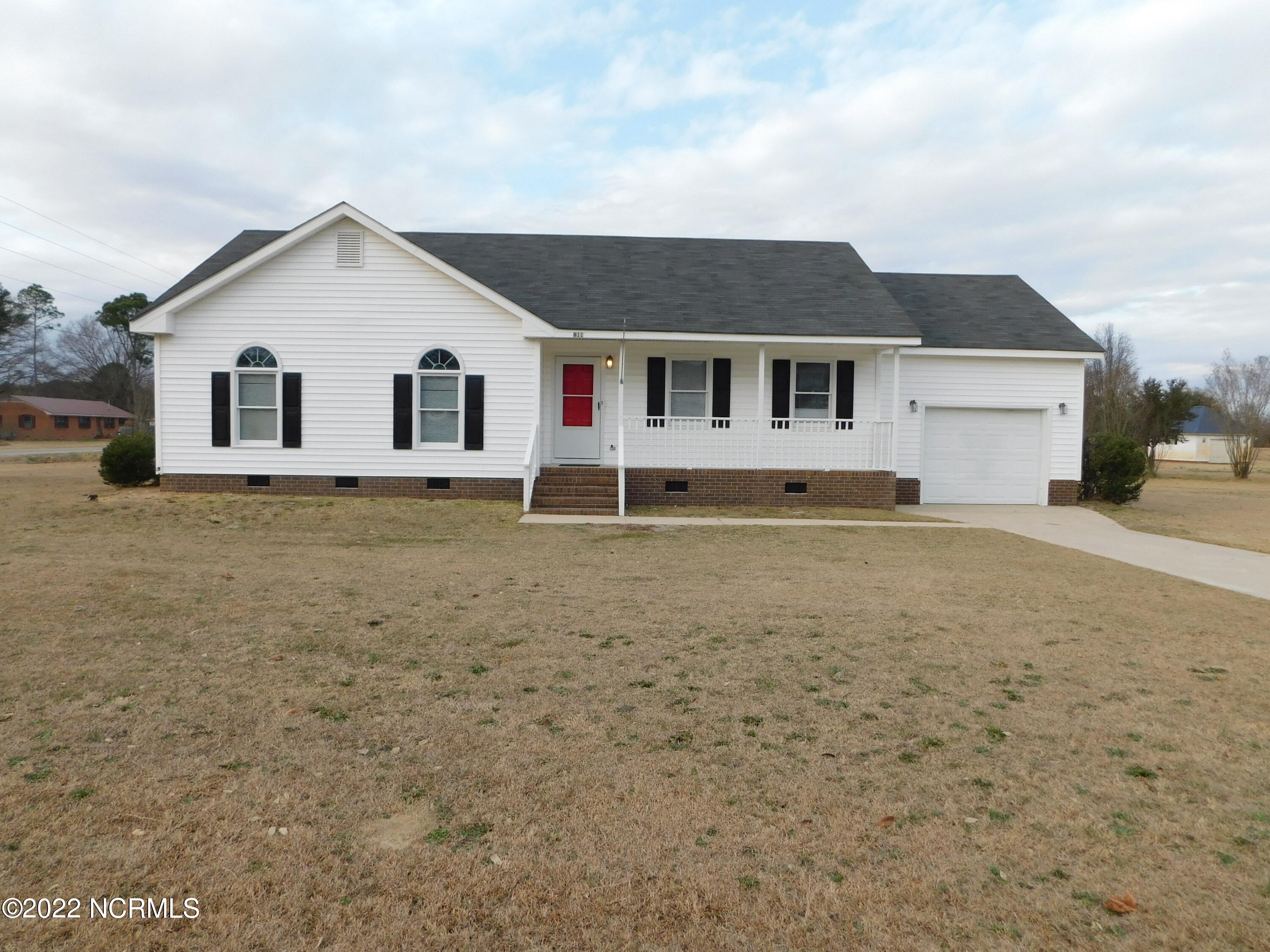 811 Outlaw Road Dudley, NC 28333 - Photo 2 of 27 Front View of Home