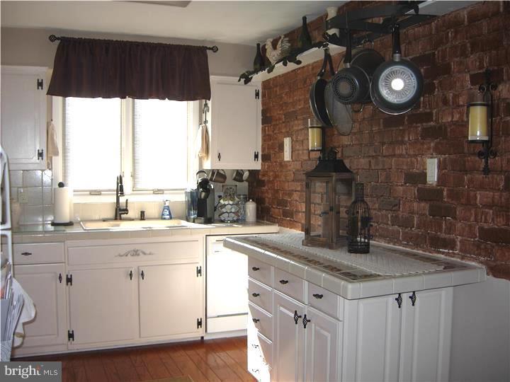 8308 Pine Road Philadelphia, PA 19111 - Photo 8 of 25 Unit #2