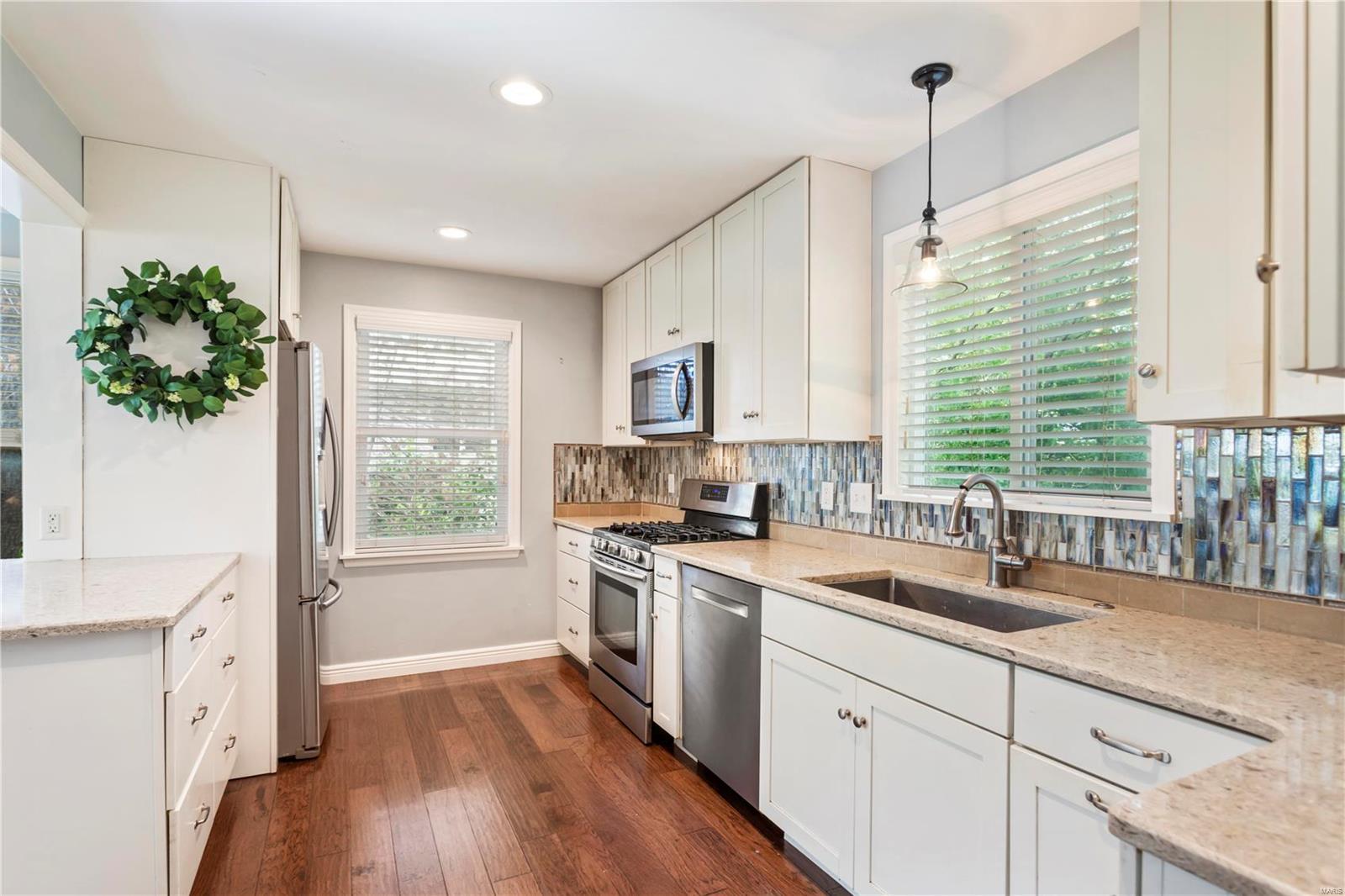 514 Gabriel Drive Kirkwood, MO 63122 - Photo 11 of 47