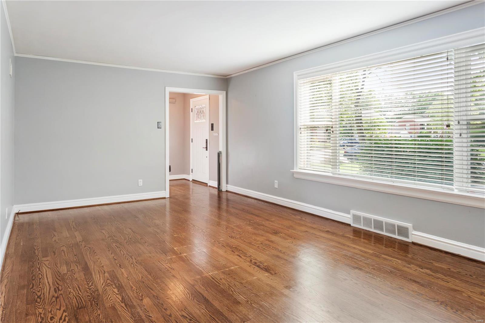 514 Gabriel Drive Kirkwood, MO 63122 - Photo 4 of 47