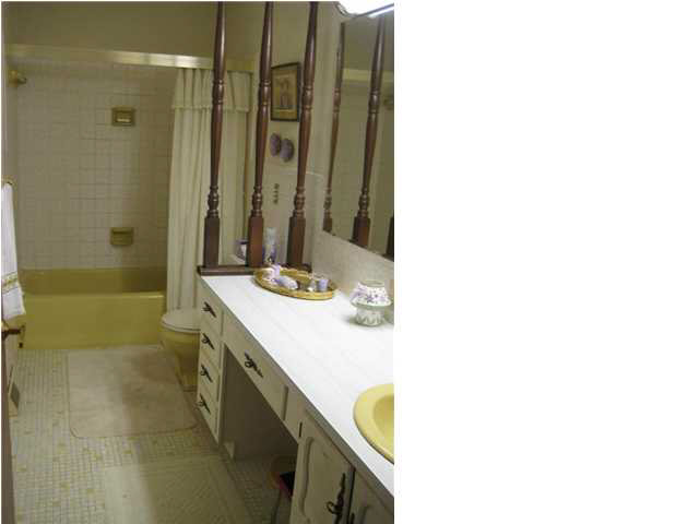 415 South Truman Road Jasper, IN 47546 - Photo 11 of 20 Gallery Image 11