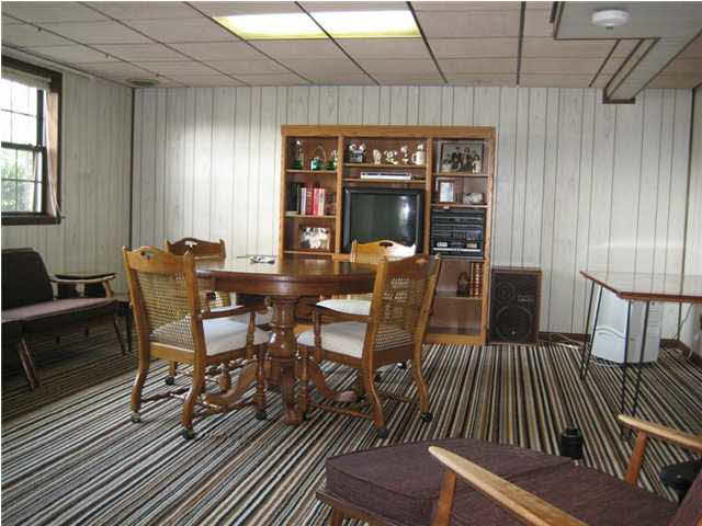 415 South Truman Road Jasper, IN 47546 - Photo 17 of 20 Gallery Image 17